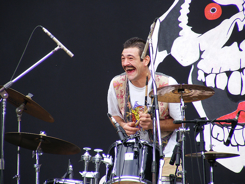 Entra tú, que a mí me da la risa…